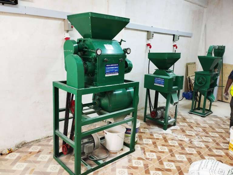 ROLLER MILL ,CRUSHER AND HULLER MACHINE
