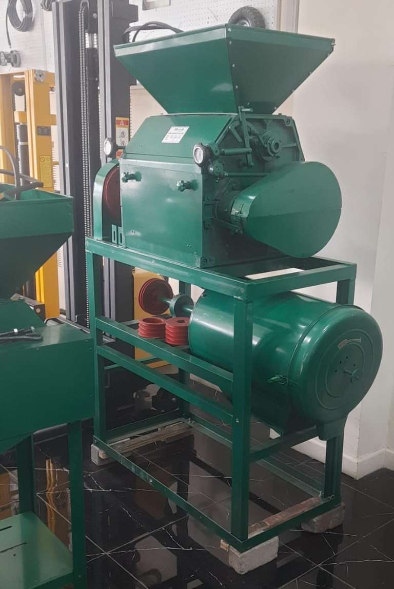 ROLLER MILL WITH CRUSHER GRADE ONE PRODUCTION